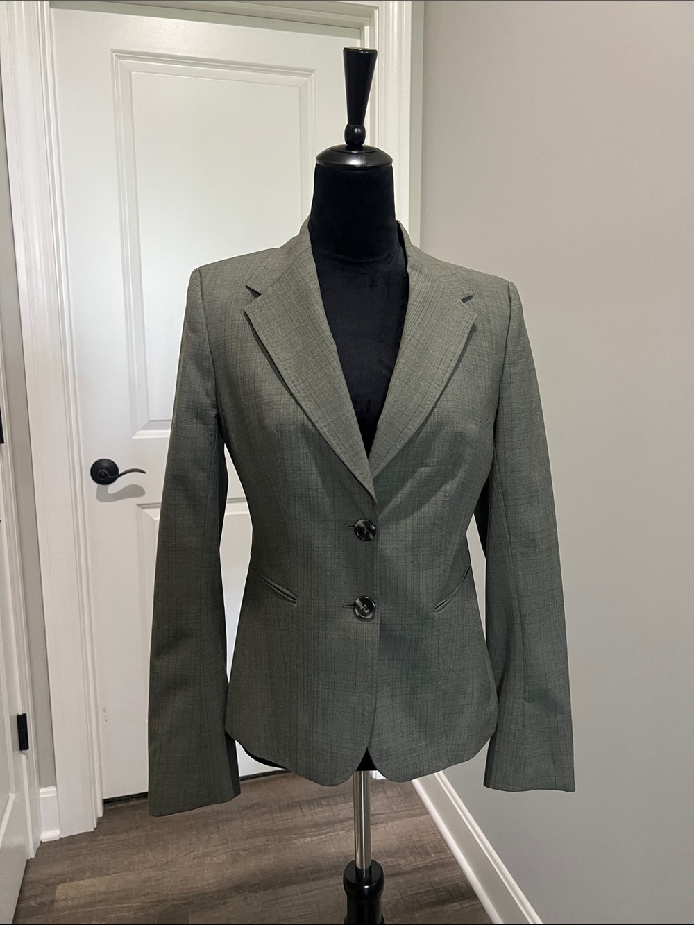 Classic Women's Gray Tailored Blazer - Two-Buttonhole Pant Suit